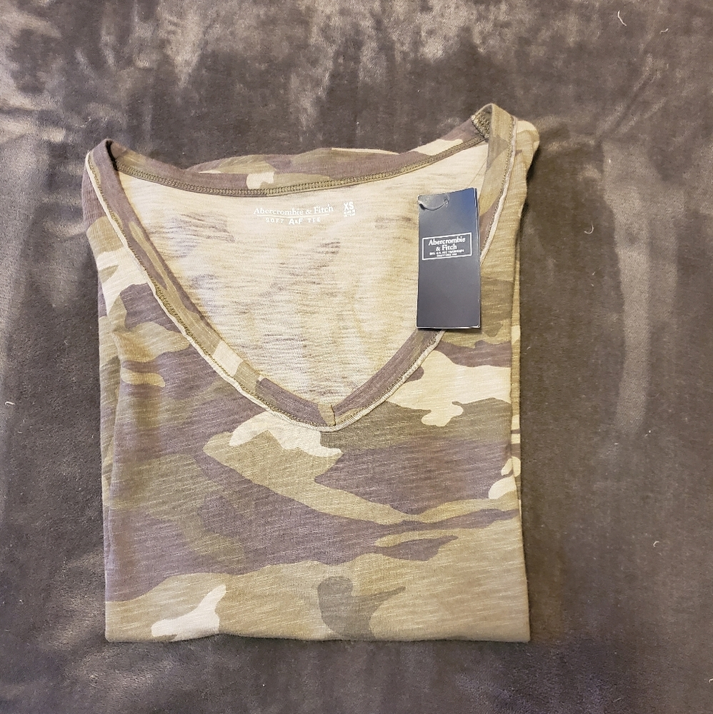 *NWT* A&F Camo V-neck Soft Tee